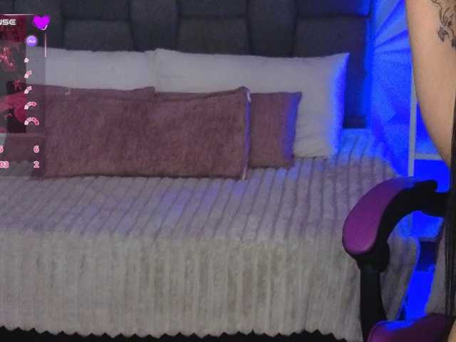 Luna-azul live cam on BongaCams