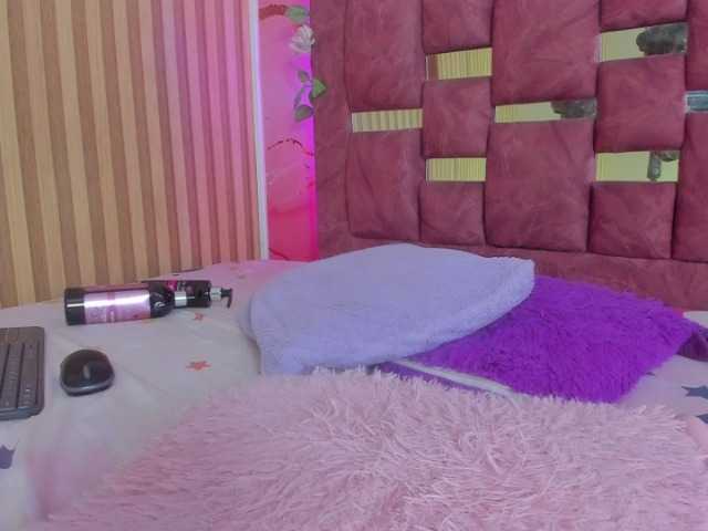 MimiRose1 live cam on BongaCams