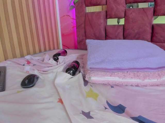 MimiRose1 live cam on BongaCams