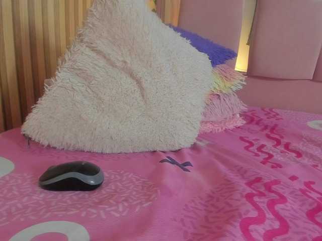 MimiRose1 live cam on BongaCams