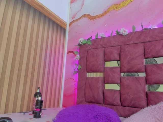 MimiRose1 live cam on BongaCams