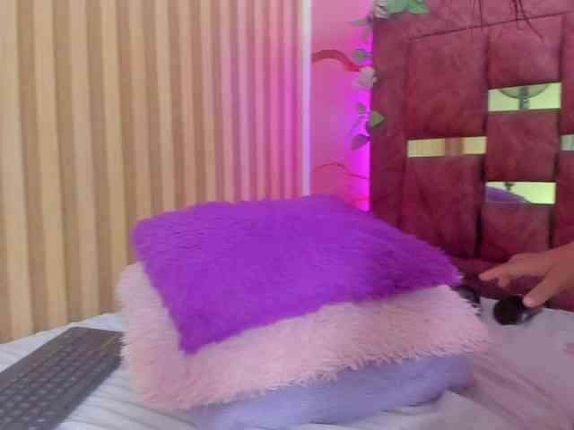 MimiRose1 webcam