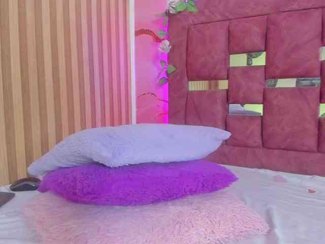 MimiRose1 webcam