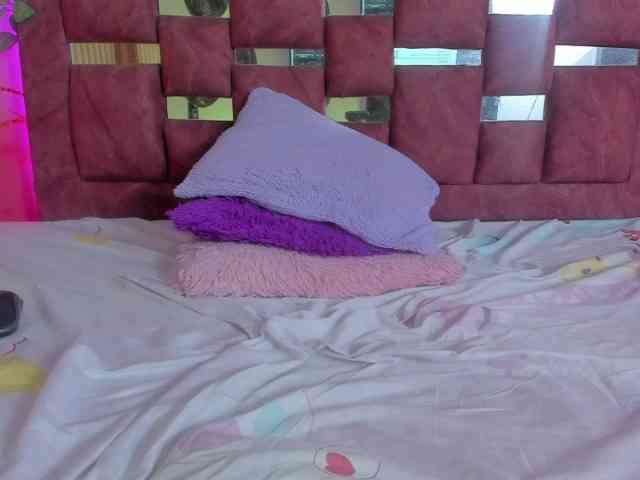MimiRose1 webcam