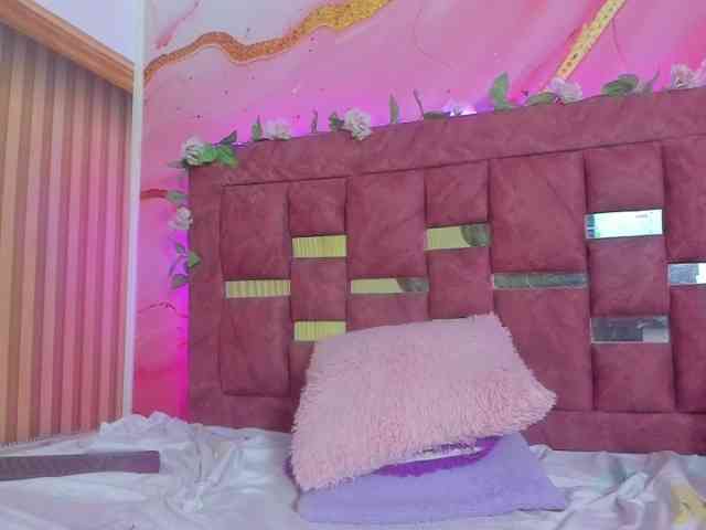 MimiRose1 webcam