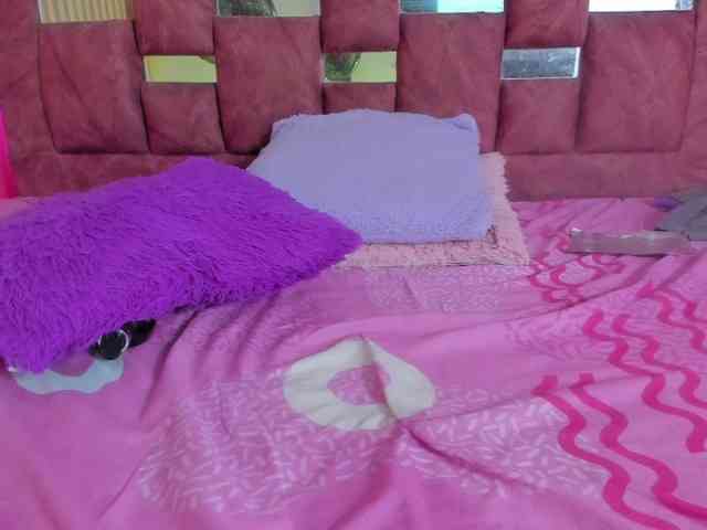 MimiRose1 webcam