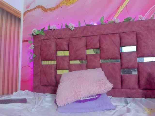 MimiRose1 webcam