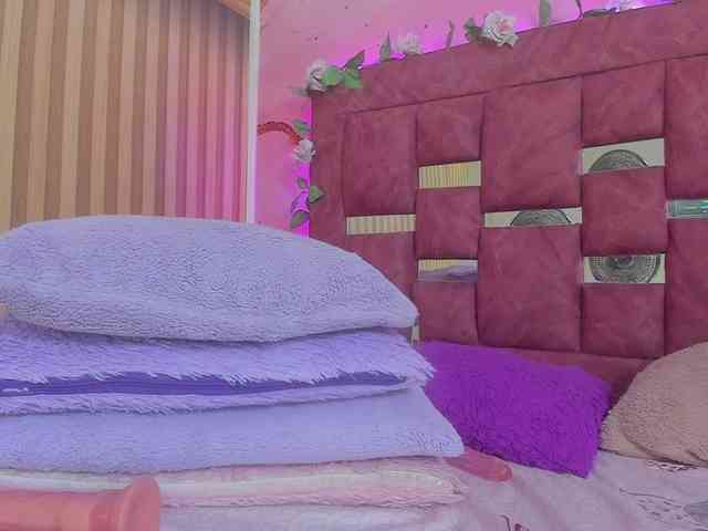 MimiRose1 webcam