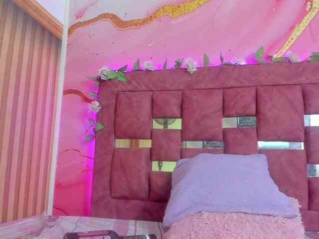MimiRose1 webcam