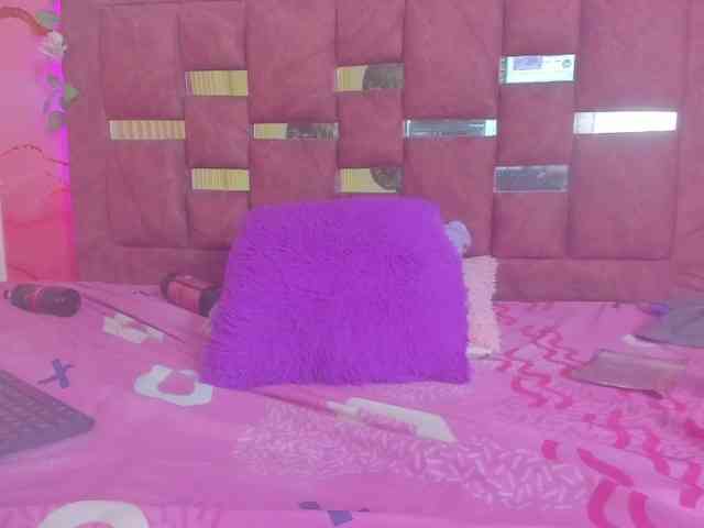 MimiRose1 webcam