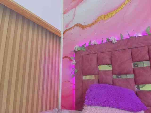 MimiRose1 webcam