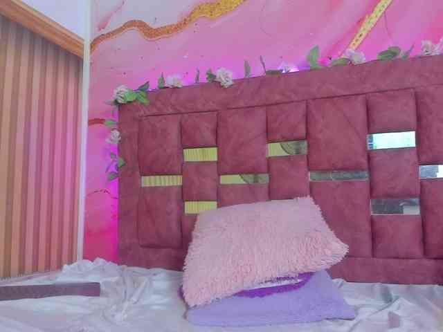 MimiRose1 webcam