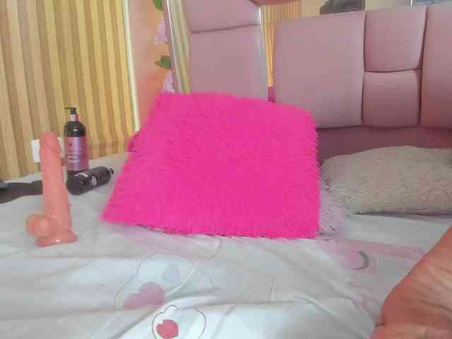 MimiRose1 webcam