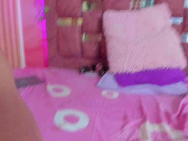 MimiRose1 webcam