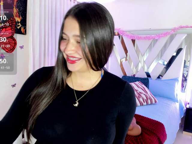 emma-evanss22 live cam preview