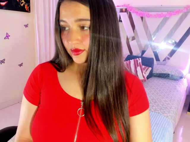 emma-evanss22 live cam on BongaCams
