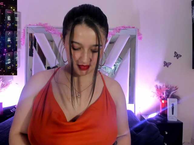 emma-evanss22 live cam