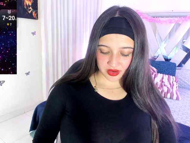 emma-evanss22 webcam