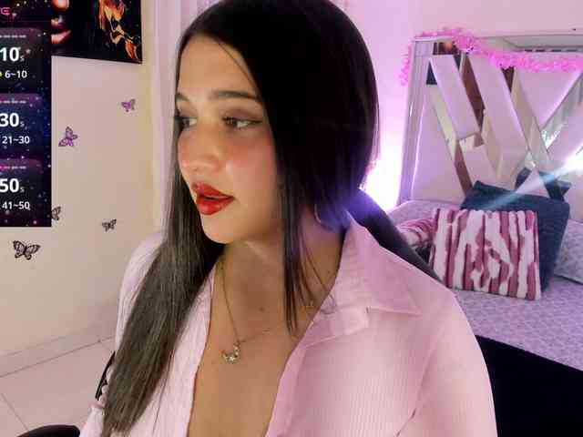 emma-evanss22 webcam