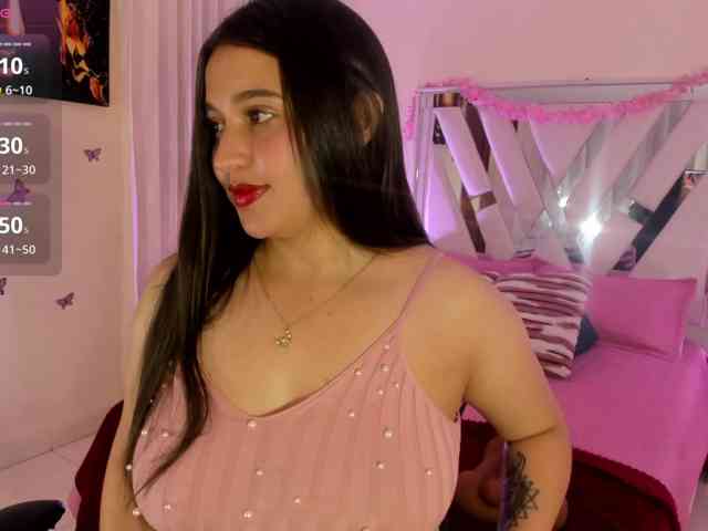 emma-evanss22 webcam