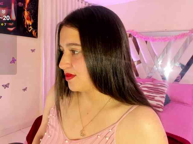 emma-evanss22 webcam
