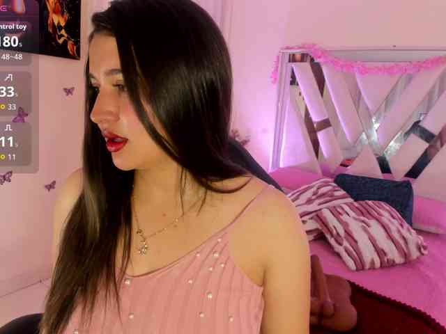 emma-evanss22 webcam