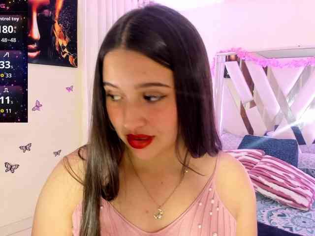 Model: emma-evanss22