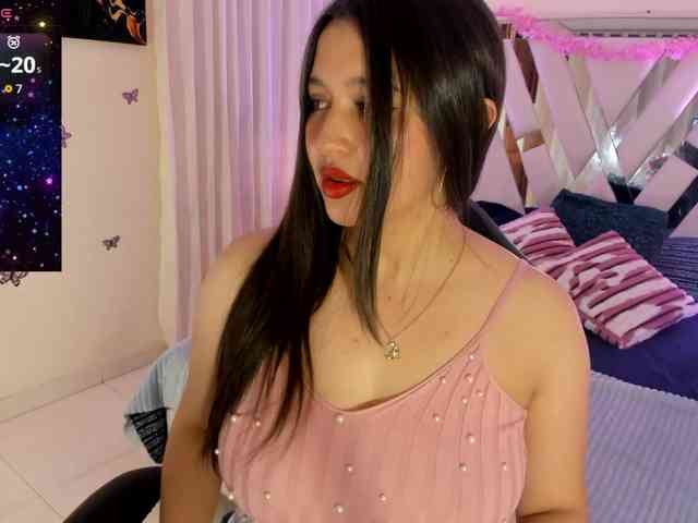 emma-evanss22 webcam