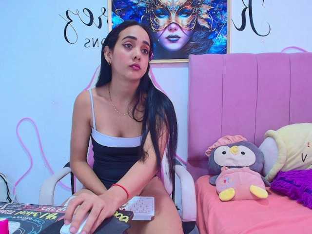 Atenea-bloom live cam on BongaCams
