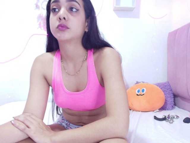 Atenea-bloom live cam on BongaCams