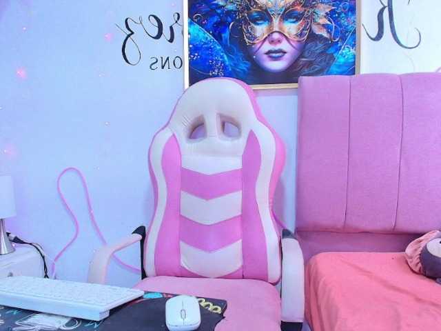 Atenea-bloom live cam on BongaCams
