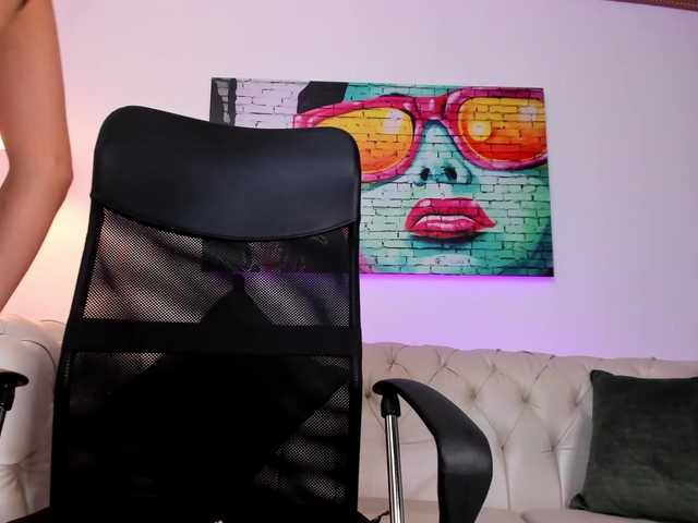 Alice-kiss live cam on BongaCams