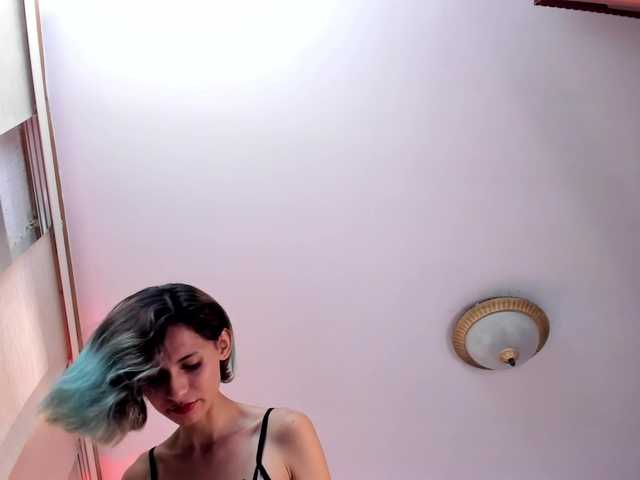 Alice-kiss