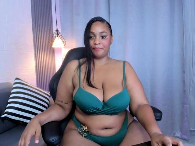 kymdavis live cam on BongaCams