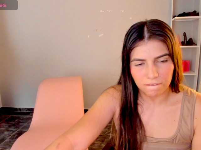MiayEstrella18nice live cam on BongaCams