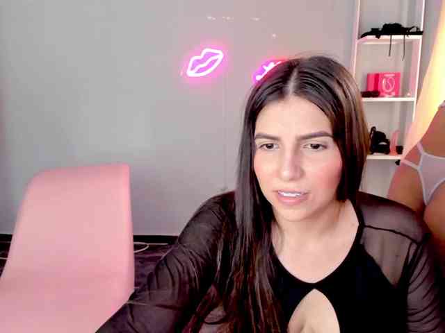 MiayEstrella18nice webcam