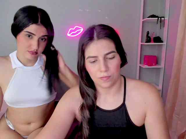 MiayEstrella18nice webcam