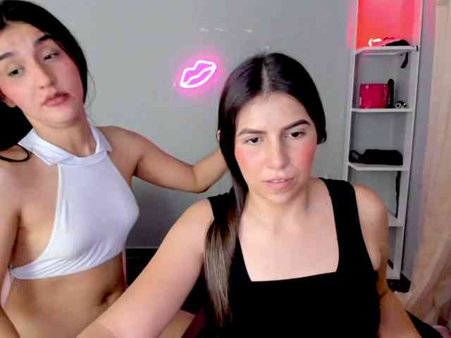 MiayEstrella18nice webcam