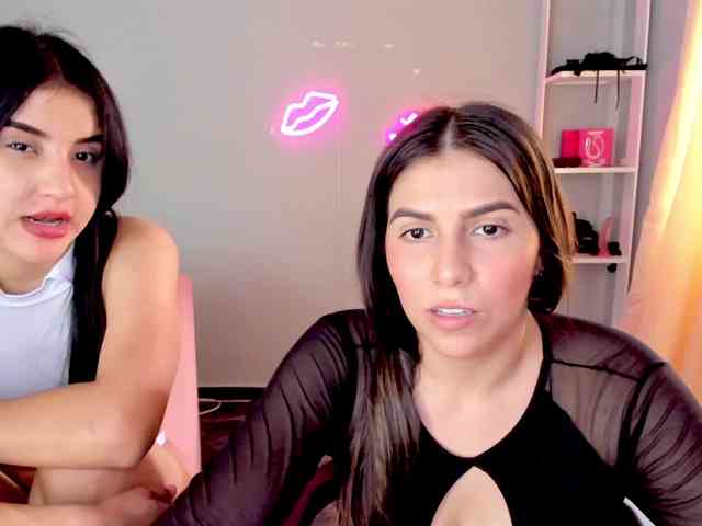 MiayEstrella18nice webcam