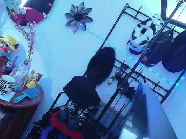 lufek23 live cam preview