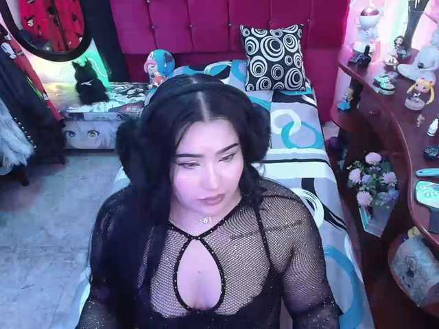 lufek23, live now on BongaCams