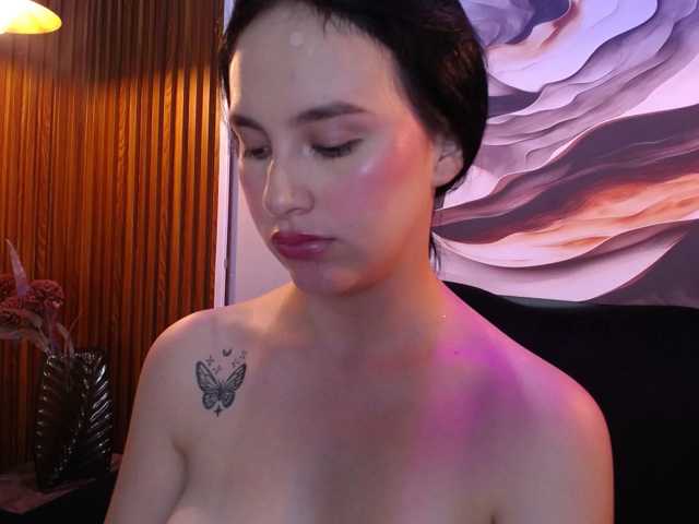 SoffieGaging live cam on BongaCams