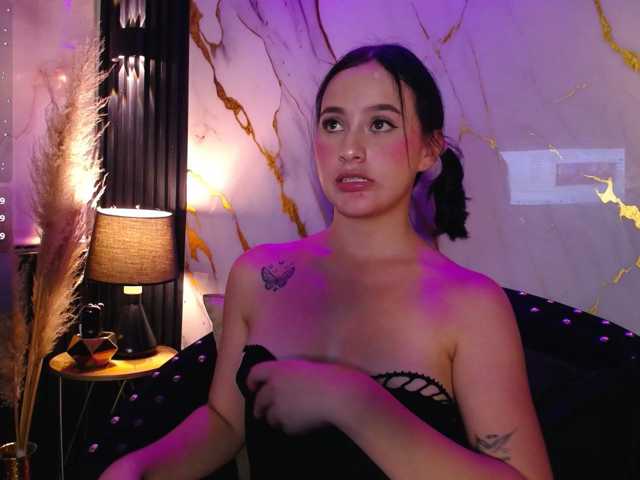 SoffieGaging live cam on BongaCams