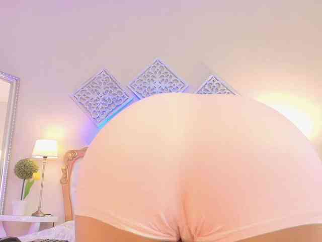 Tonisha-Gil webcam