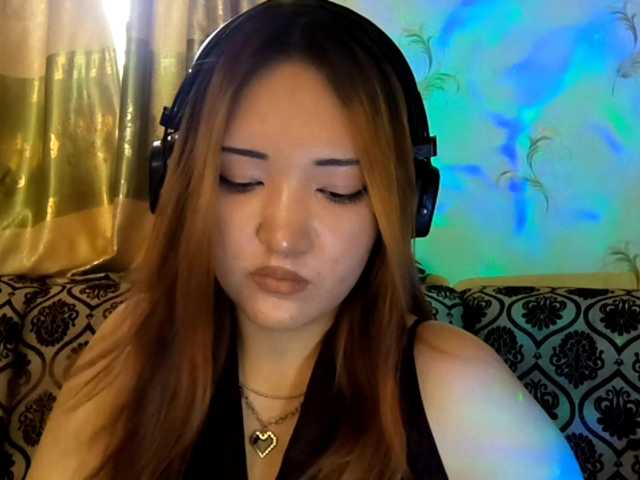 DevonaVanvolkenburg live cam on BongaCams