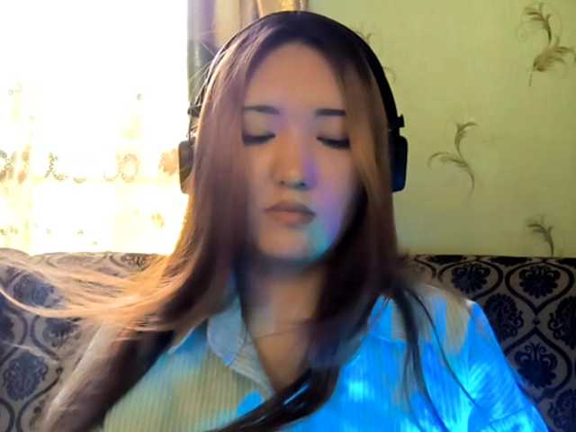 DevonaVanvolkenburg live cam on BongaCams