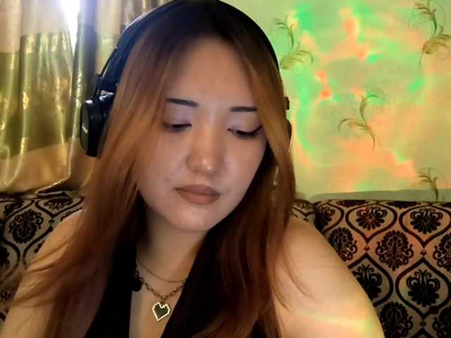 DevonaVanvolkenburg live cam on BongaCams