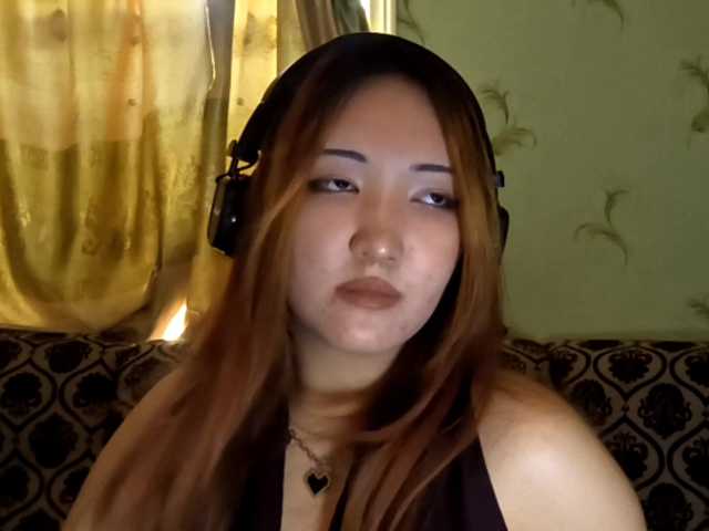 DevonaVanvolkenburg live cam on BongaCams