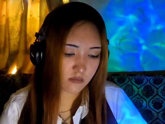DevonaVanvolkenburg live cam on BongaCams