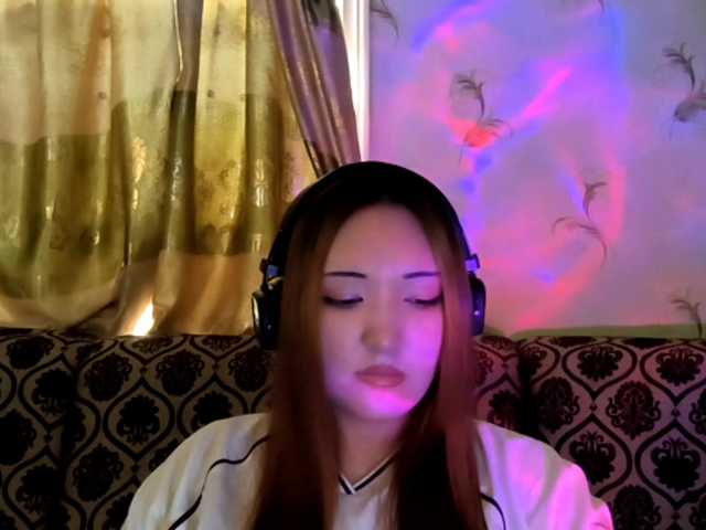 DevonaVanvolkenburg live cam on BongaCams